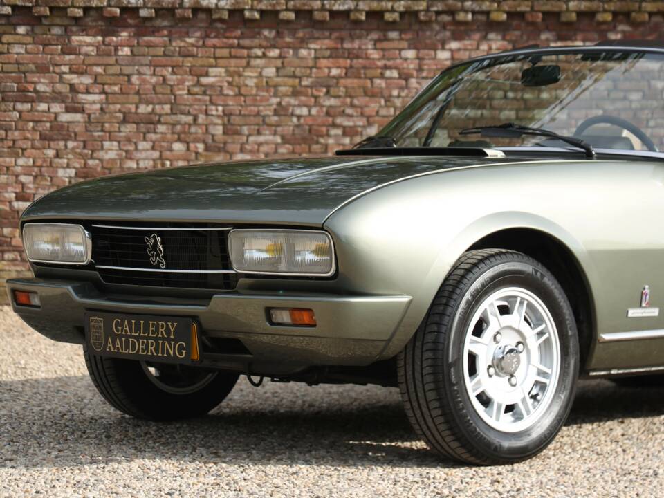 Image 17/50 of Peugeot 504 Convertible (1981)