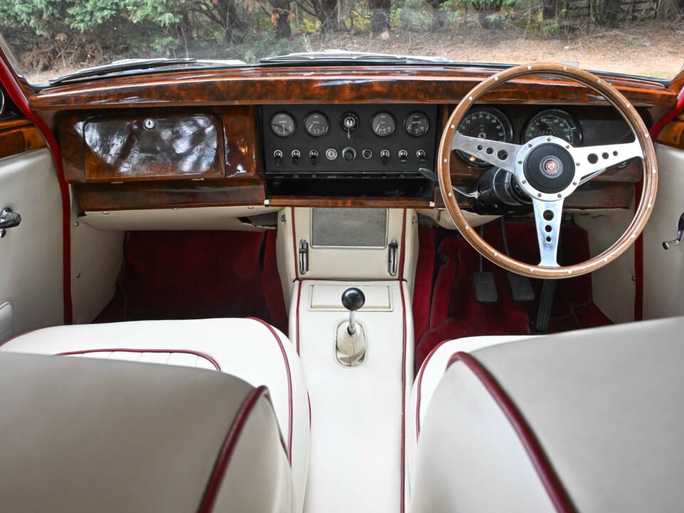 Bild 31/50 von Jaguar Mk II 3.8 (1961)