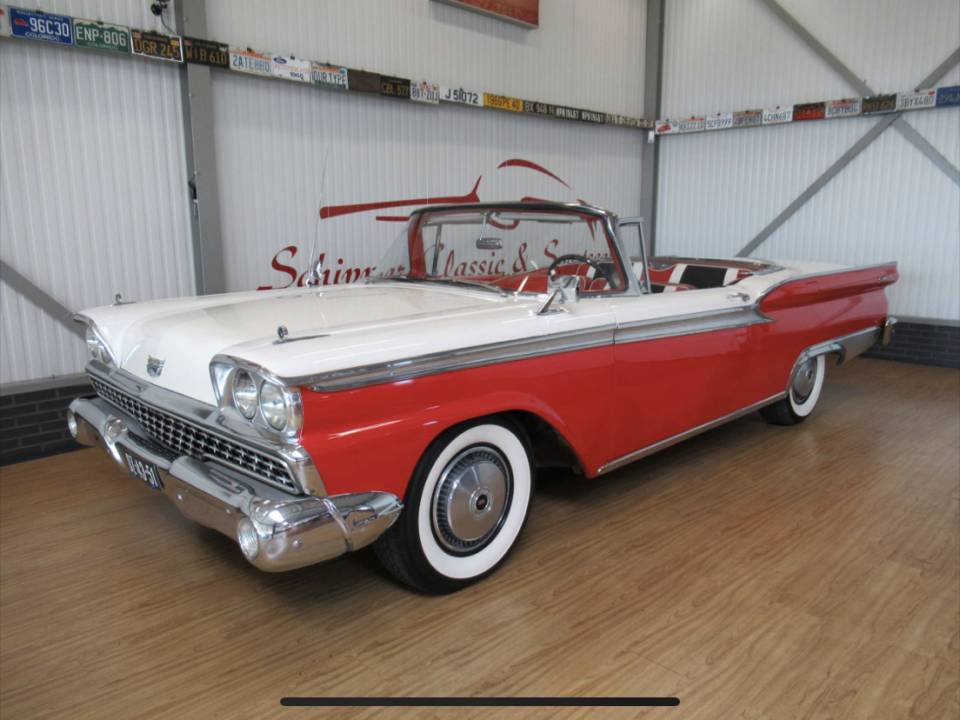 Image 31/31 of Ford Fairlane Skyliner (1959)