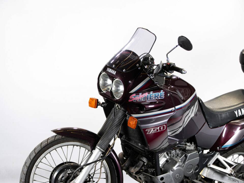Image 48/50 of Yamaha XTZ 750 SuperTéneré (1990)