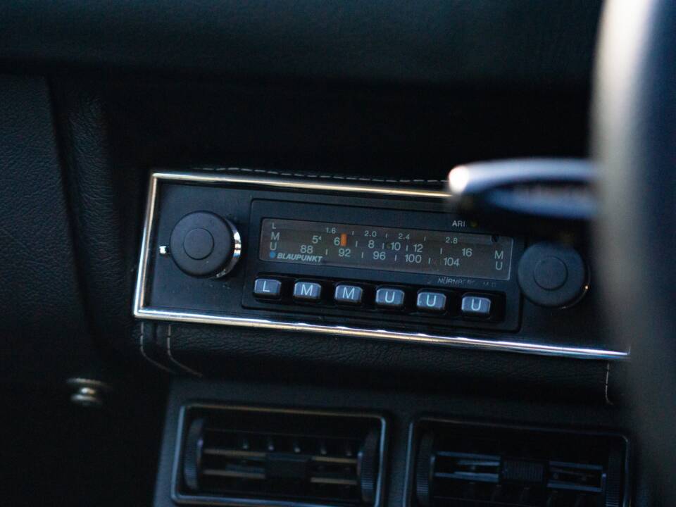 Image 16/29 of Ferrari 308 GTB (1979)