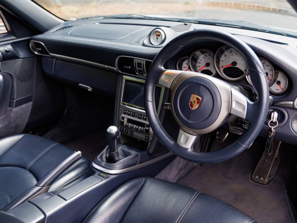 Bild 33/50 von Porsche 911 Carrera (2004)