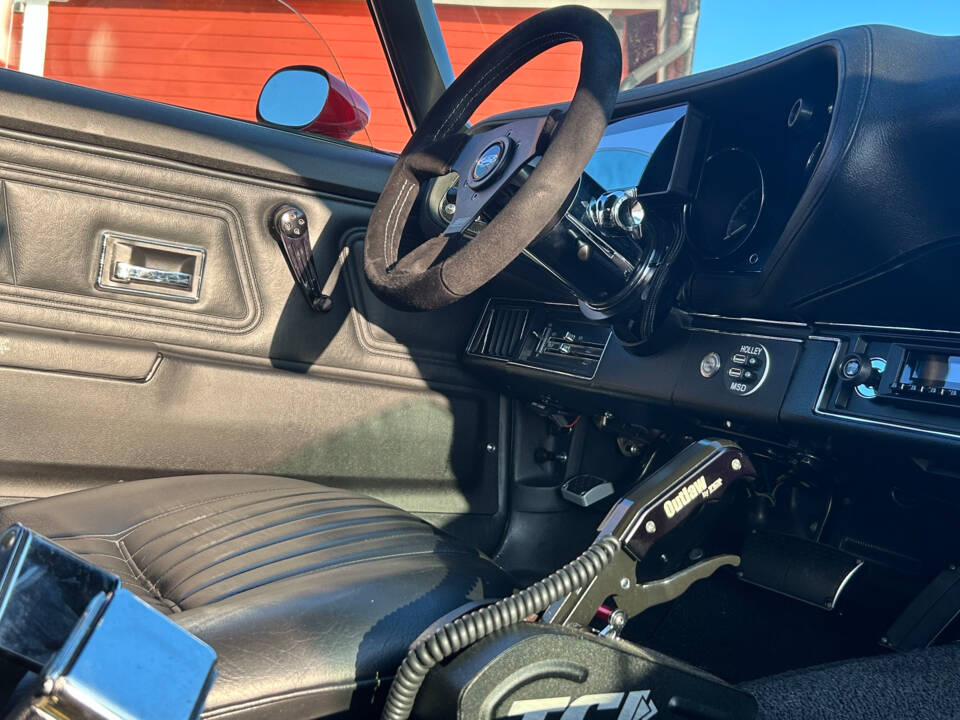 Image 53/100 of Chevrolet Camaro (1970)