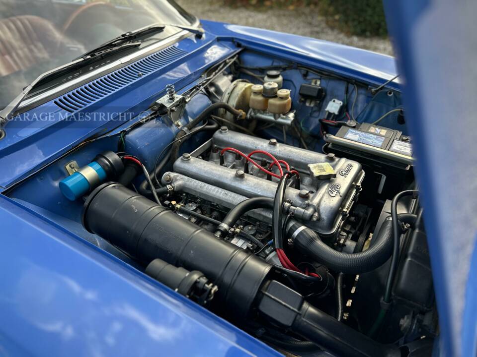 Bild 35/100 von Alfa Romeo Giulia GT 1300 Junior (1973)