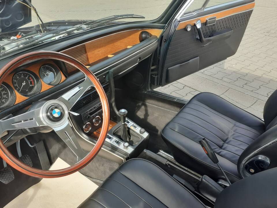 Image 13/53 of BMW 3.0 CSi (1972)