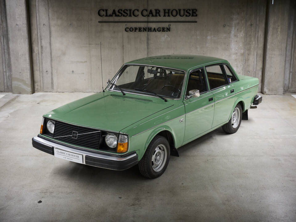 Bild 85/98 von Volvo 244 DL (1975)