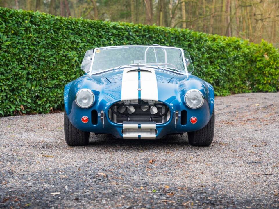 Image 2/16 of Shelby Cobra 427 S&#x2F;C (1965)