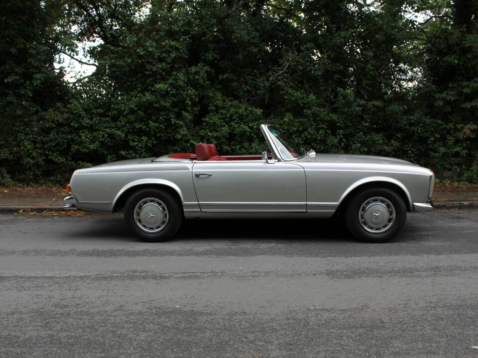 Image 7/17 of Mercedes-Benz 280 SL (1970)