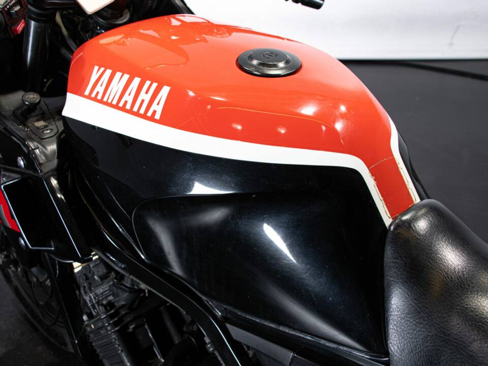 Image 49/50 of Yamaha FZ 750 (1986)