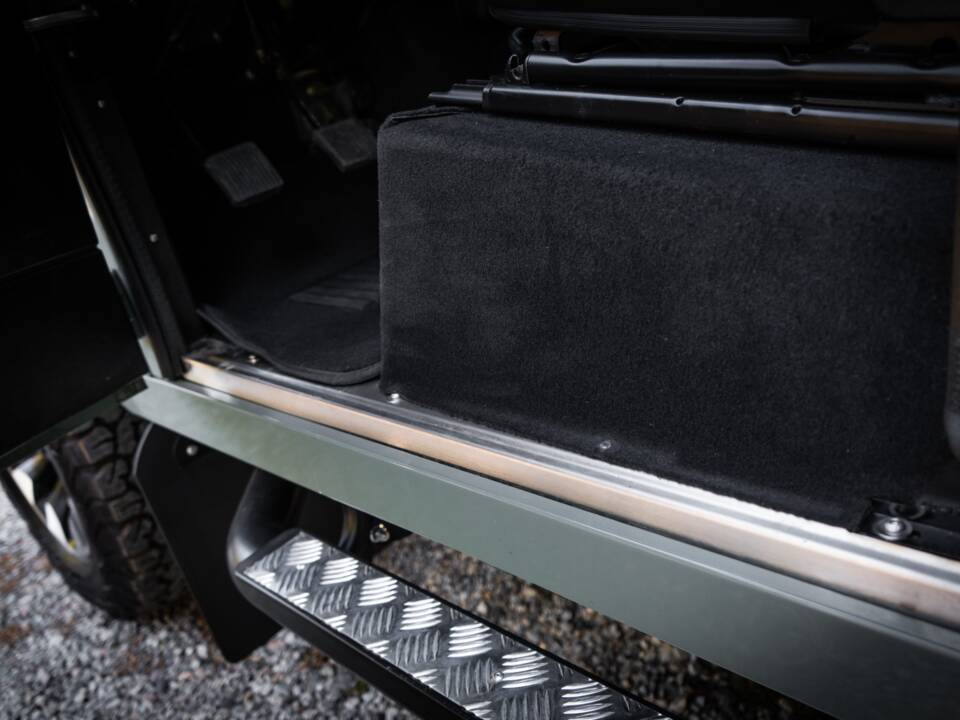 Image 20/67 of Land Rover Defender 110 Turbo Diesel (1999)