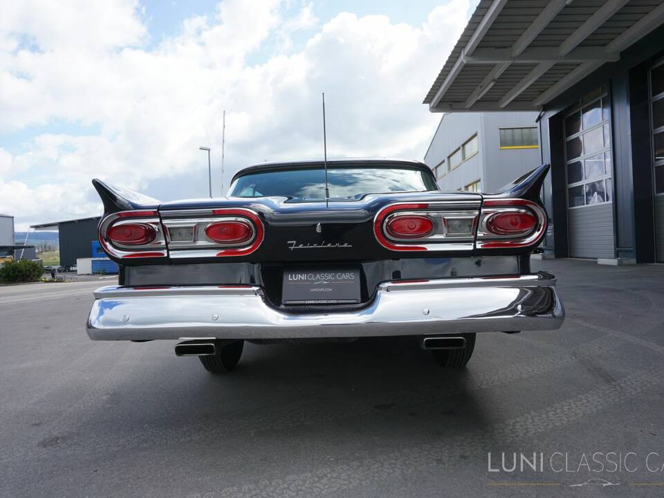 Image 8/77 of Ford Fairlane 500 Club Victoria (1958)