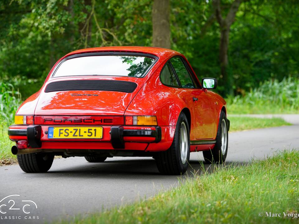 Image 54/63 of Porsche 911 Carrera 3.2 (1986)