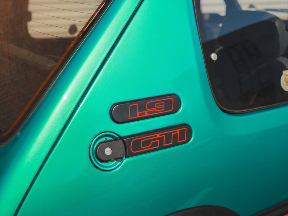 Bild 22/50 von Peugeot 205 GTi 1.9 (1991)