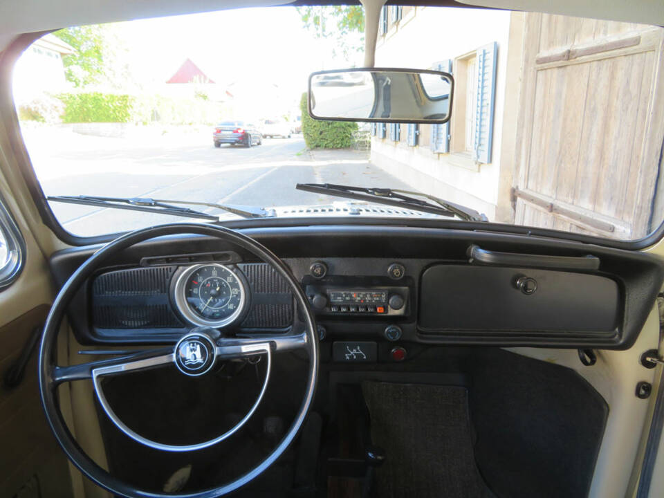 Bild 10/17 von Volkswagen Käfer 1300 (1971)