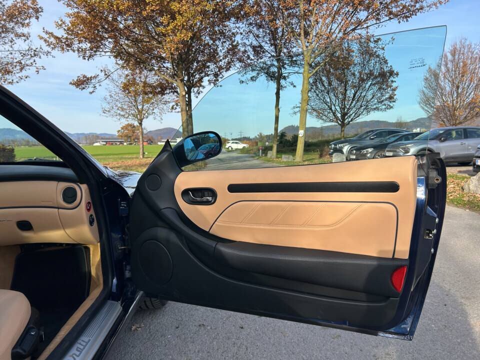 Bild 18/33 von Maserati 4200 Cambiocorsa (2003)