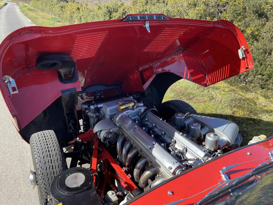 Afbeelding 12/12 van Jaguar E-Type (2+2) (1966)