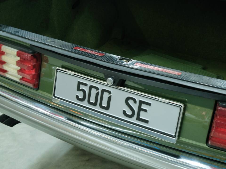 Bild 10/50 von Mercedes-Benz 500 SE (1982)