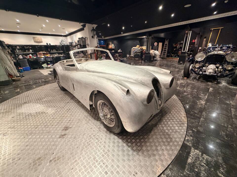 Immagine 9/39 di Jaguar XK 140 DHC (1955)