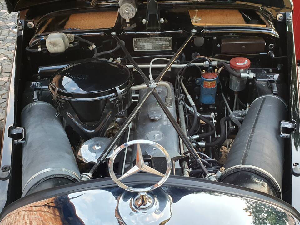 Image 10/22 de Mercedes-Benz 220 Cabriolet B (1953)