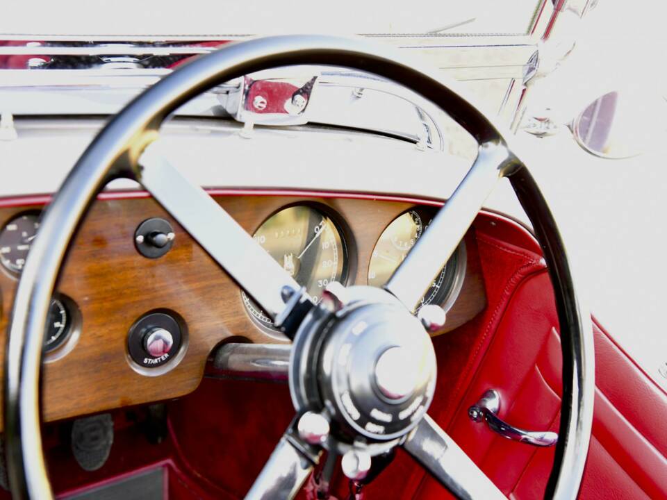 Image 18/35 of Bentley 3 1&#x2F;2 Litre (1934)