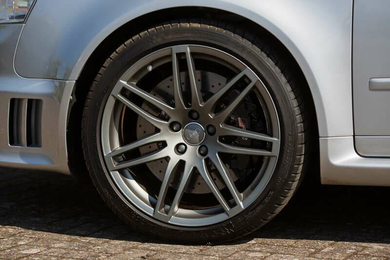 Bild 16/50 von Audi RS4 Avant (2006)