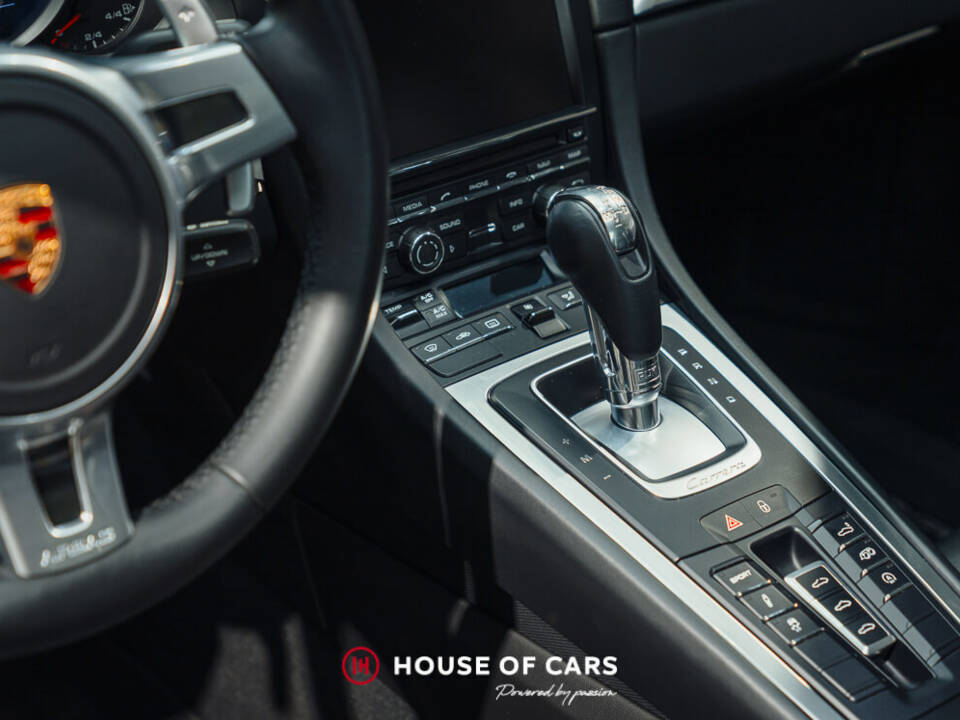 Image 20/25 of Porsche 911 Carrera 4S (2014)