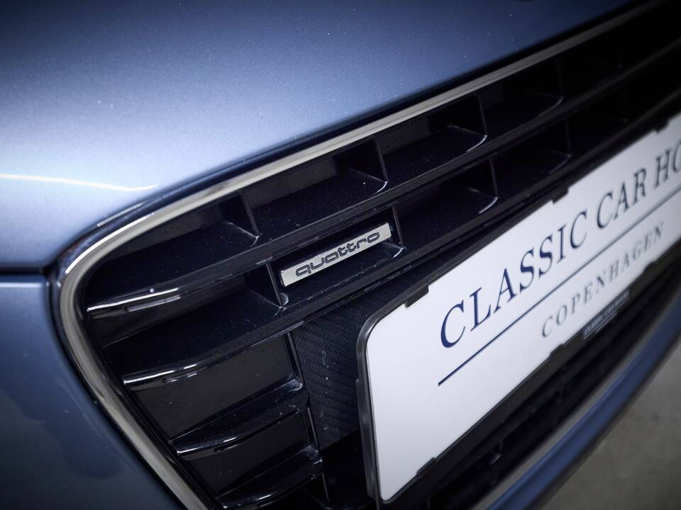 Immagine 30/96 di Audi R8 (2008)