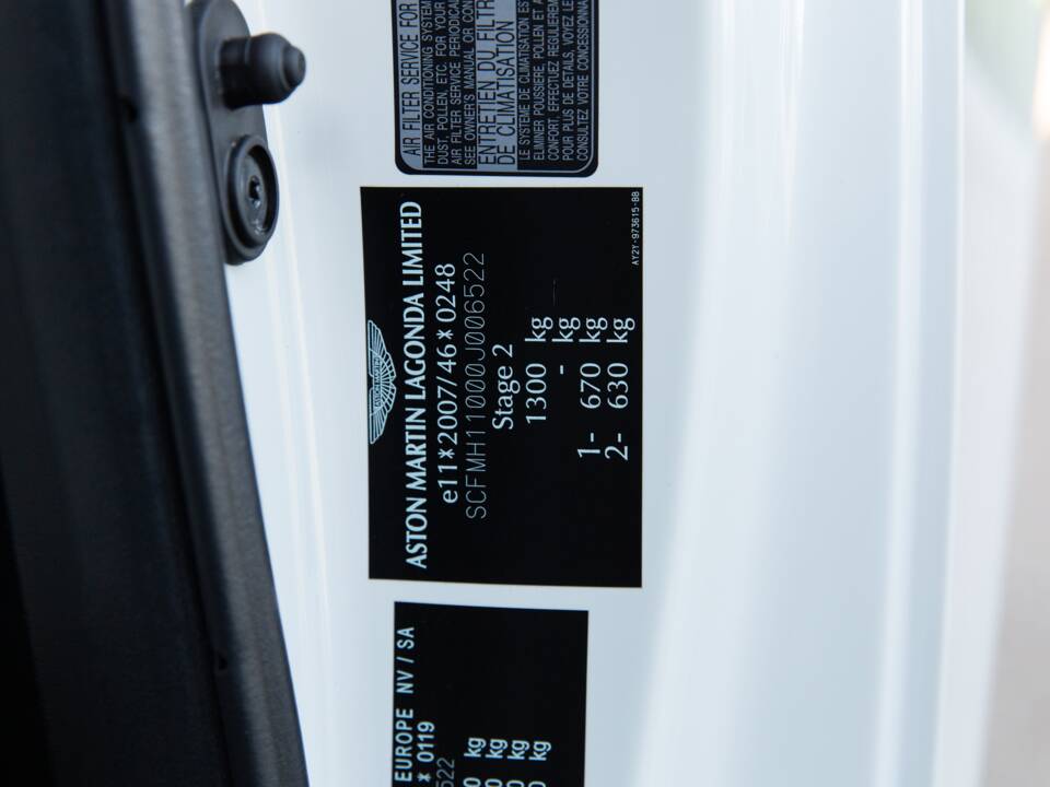 Bild 79/95 von Aston Martin Cygnet (2012)