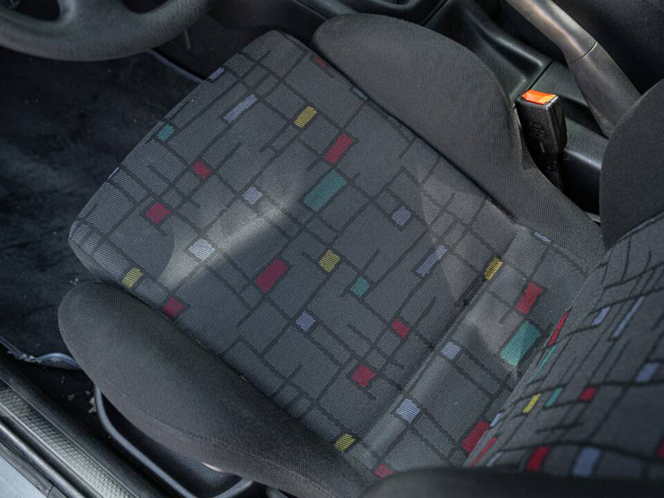 Image 19/37 of Volkswagen Golf III 1.6 (1997)