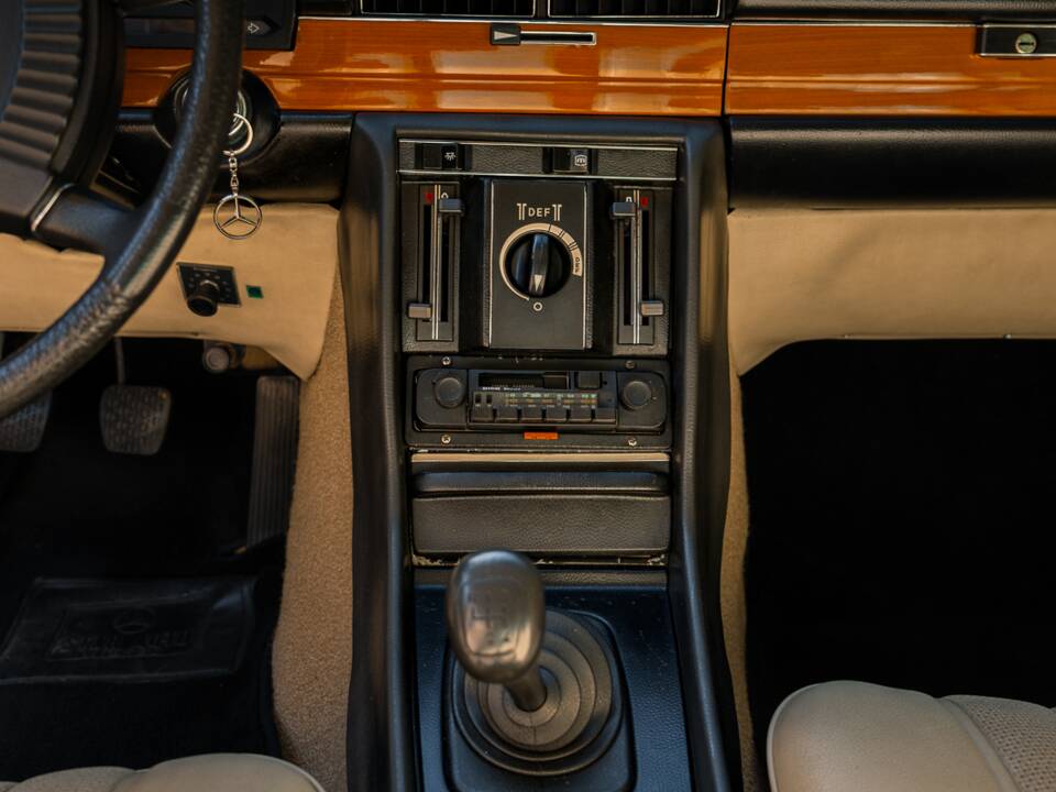 Bild 86/105 von Mercedes-Benz 280 S (1972)