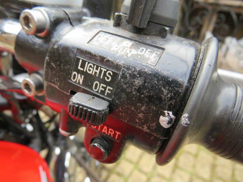 Image 13/40 of Yamaha RD 200 (1978)