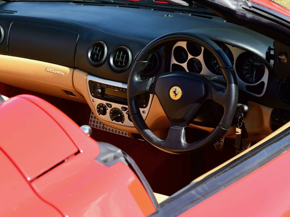 Imagen 31/50 de Ferrari 360 Spider (2003)