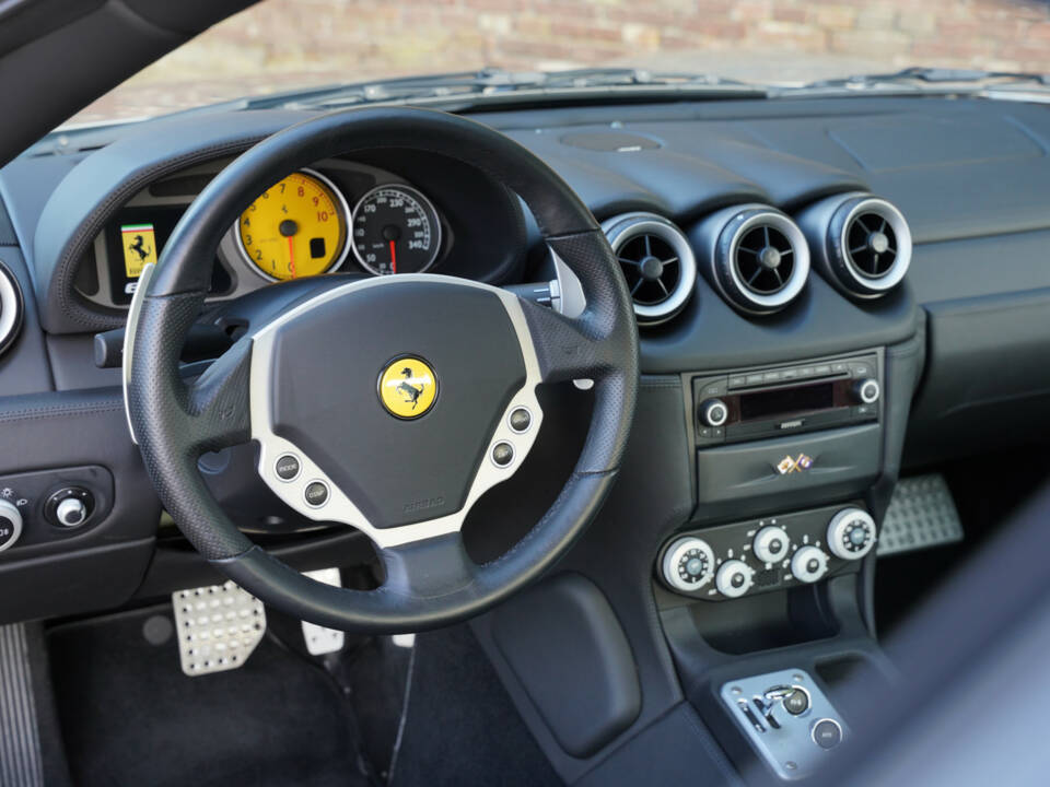 Immagine 36/50 di Ferrari 612 Scaglietti (2007)