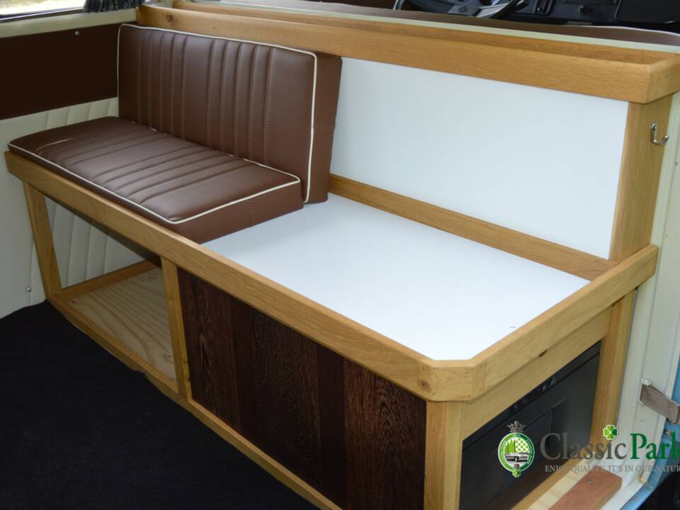 Bild 14/50 von Volkswagen T2b Camper (1976)