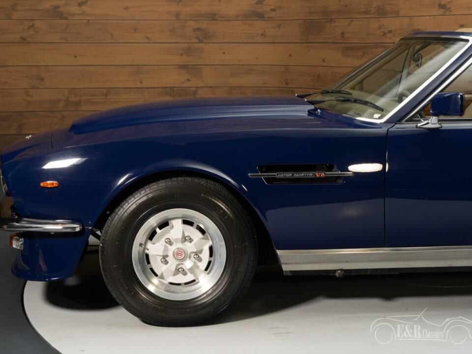 Image 6/8 of Aston Martin V8 Volante (1981)
