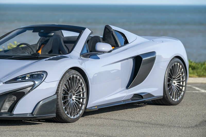 Image 17/37 of McLaren 675LT Spider (2016)