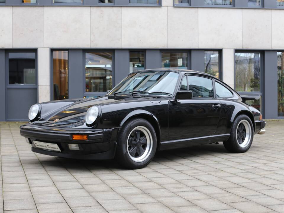 Image 1/43 of Porsche 911 Carrera 3.2 (1985)