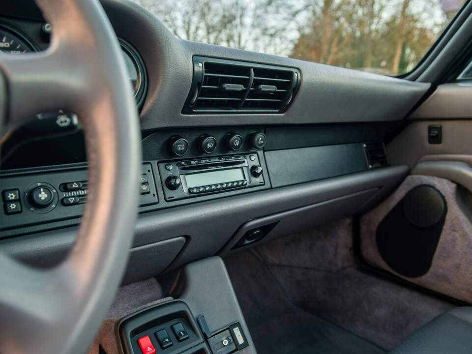Bild 15/22 von Porsche 911 Carrera (1997)