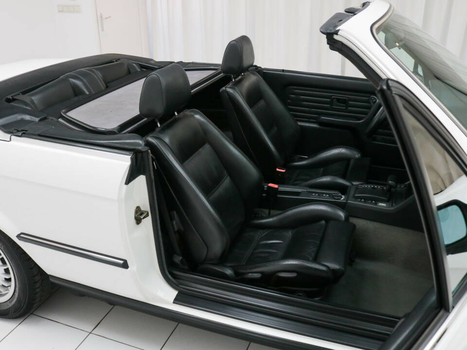 Imagen 7/22 de BMW 325i (1989)