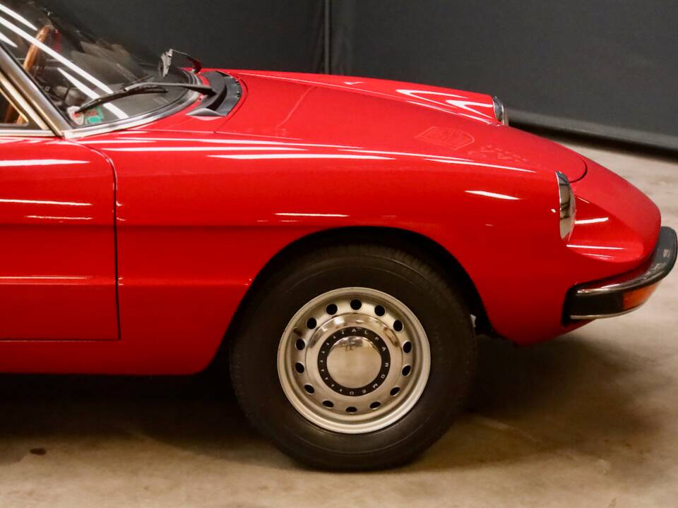 Afbeelding 38/50 van Alfa Romeo Spider Veloce 2000 (1982)