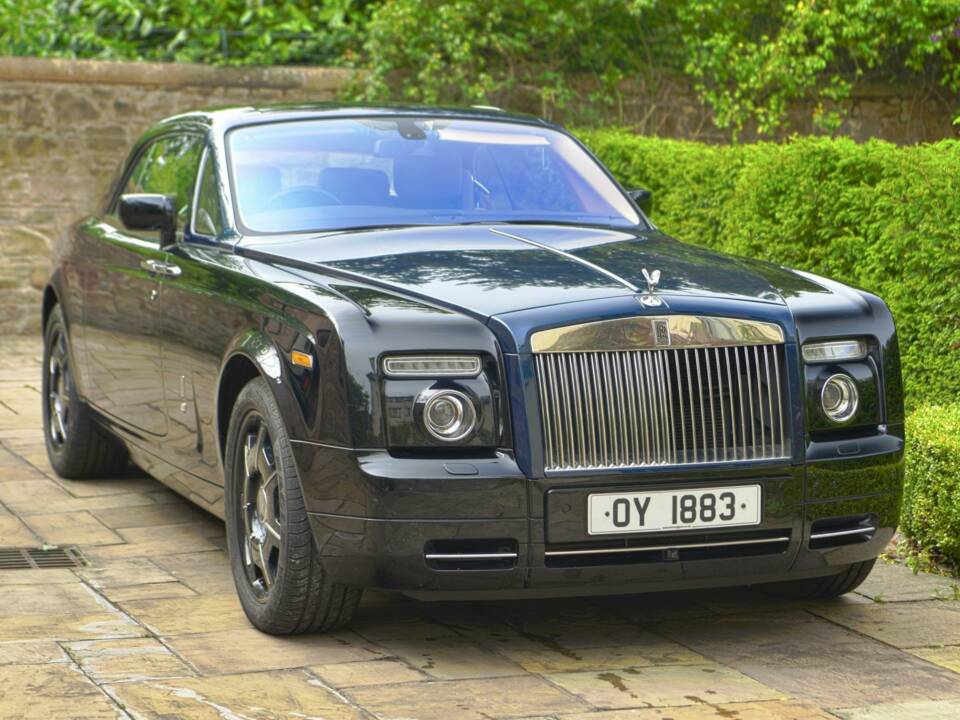 Immagine 6/50 di Rolls-Royce Phantom Coupé (2010)