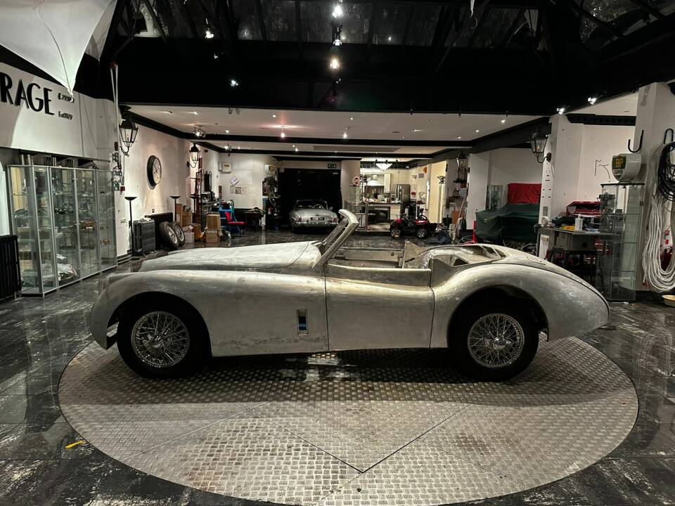 Immagine 4/39 di Jaguar XK 140 DHC (1955)