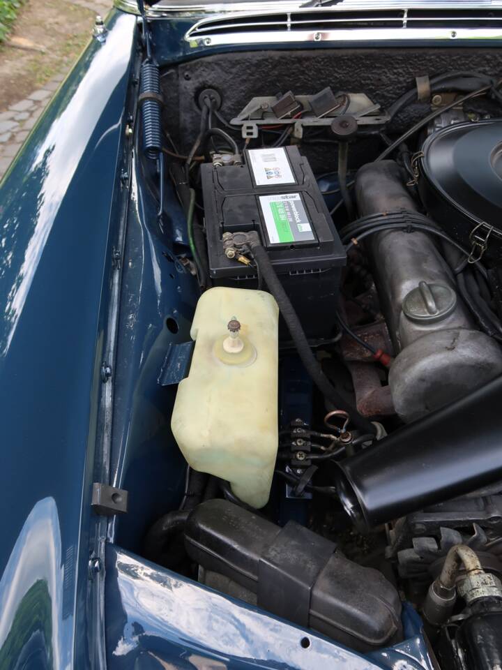 Bild 18/26 von Mercedes-Benz 280 SE 3,5 (1971)