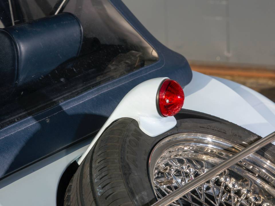 Image 15/39 of Morgan Roadster V6 (2013)