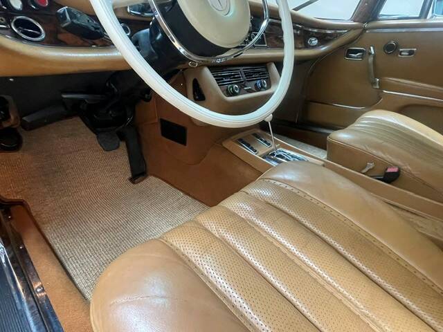 Bild 11/82 von Mercedes-Benz 280 SE 3,5 (1970)