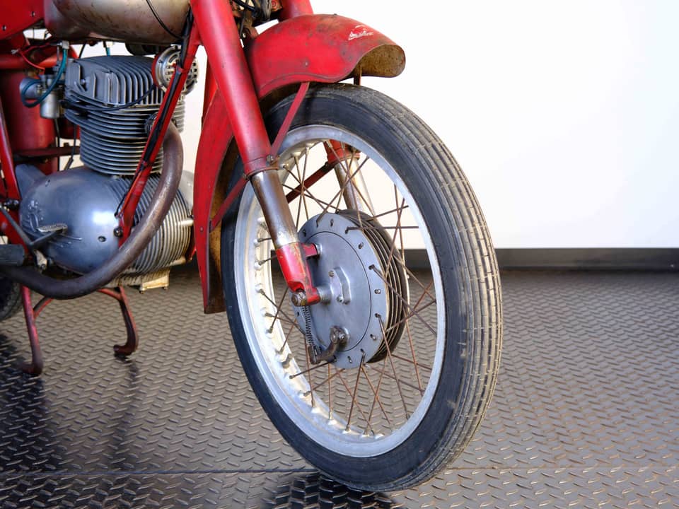 Image 14/83 of MV Agusta 175 CS Sport Disco Volante (1955)