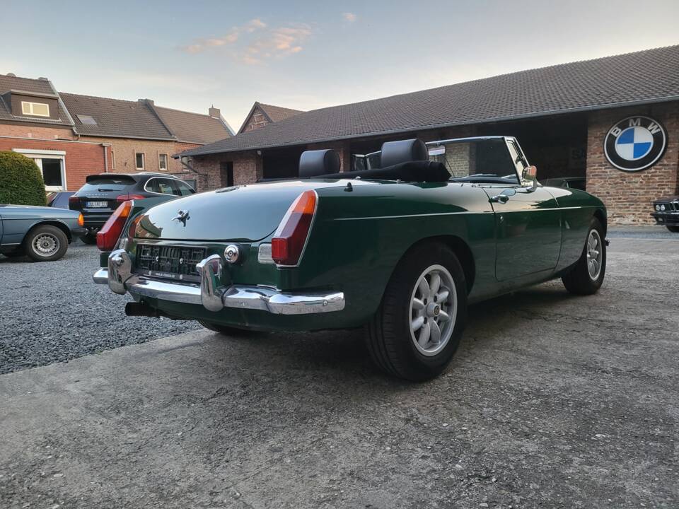 Image 11/58 of MG MGB (1971)