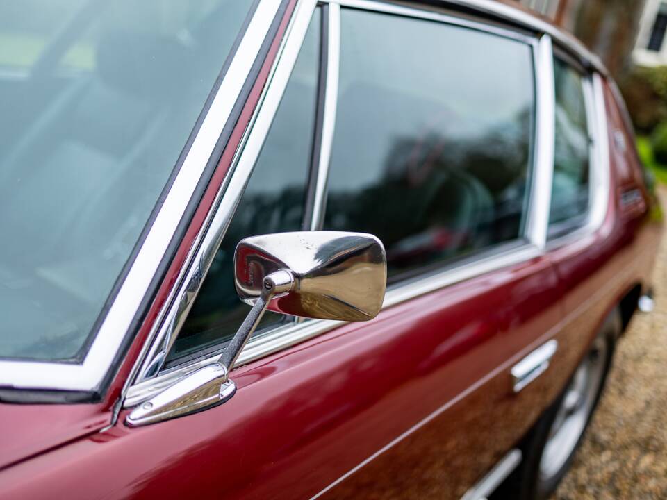 Image 46/50 of Jensen Interceptor MK III (1974)