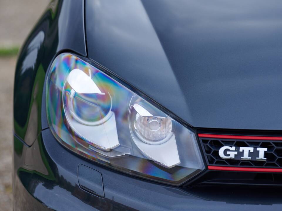 Image 30/50 of Volkswagen Golf VI GTI (2011)