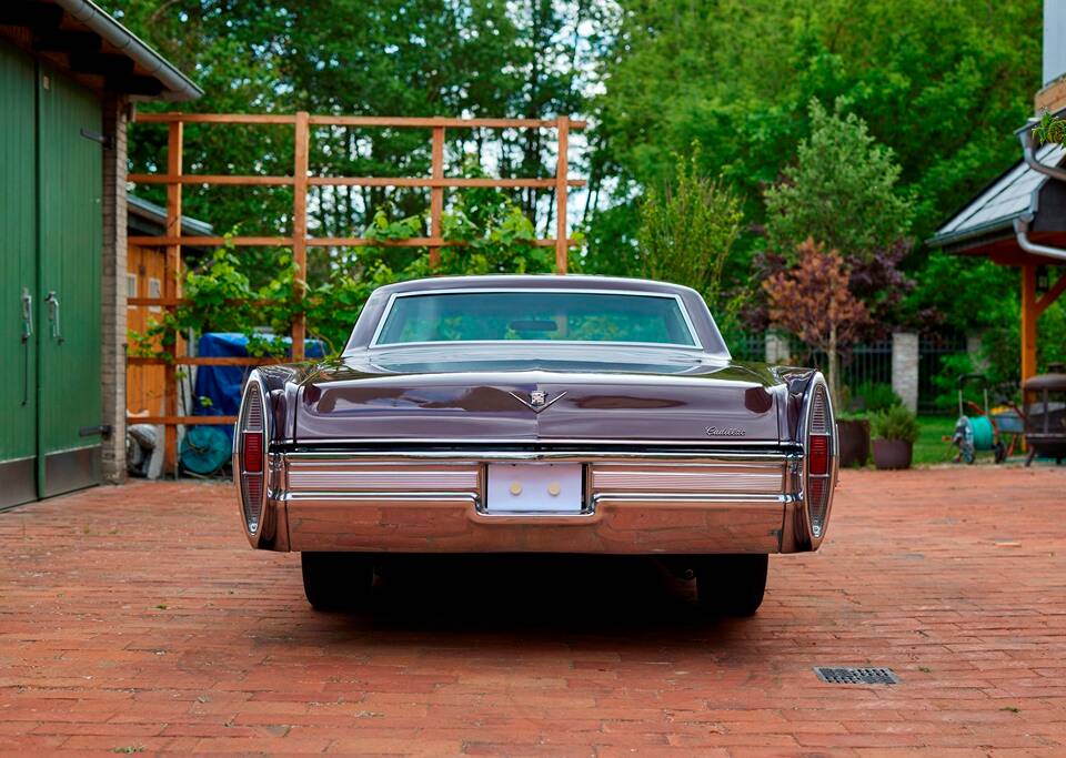 Bild 8/200 von Cadillac Coupe DeVille (1968)